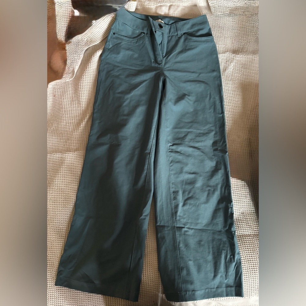 Lululemon city sleek 5 pocket wide-leg pants Size 27